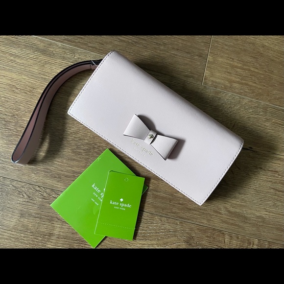 KATE SPADE-NWT Lilac Leather Wristlet